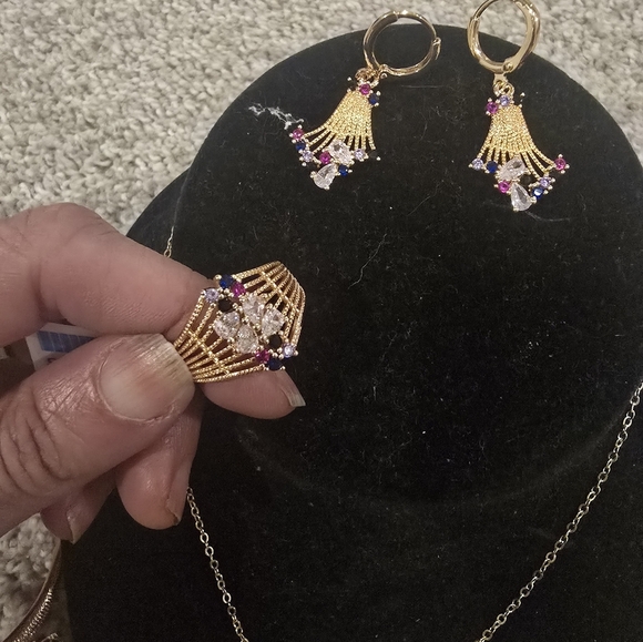 21kgp Dubai Elegant Gold and Pink Jewelry Set - Picture 7 of 12